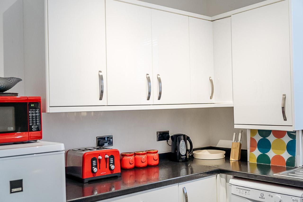Sunny Seaside Beach House Lytham Centre Sleeps 8 Литам-Сент-Эннс Экстерьер фото